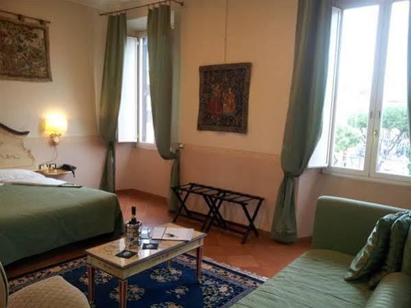Residenza Gens Julia Acomodação com café da manhã  2*