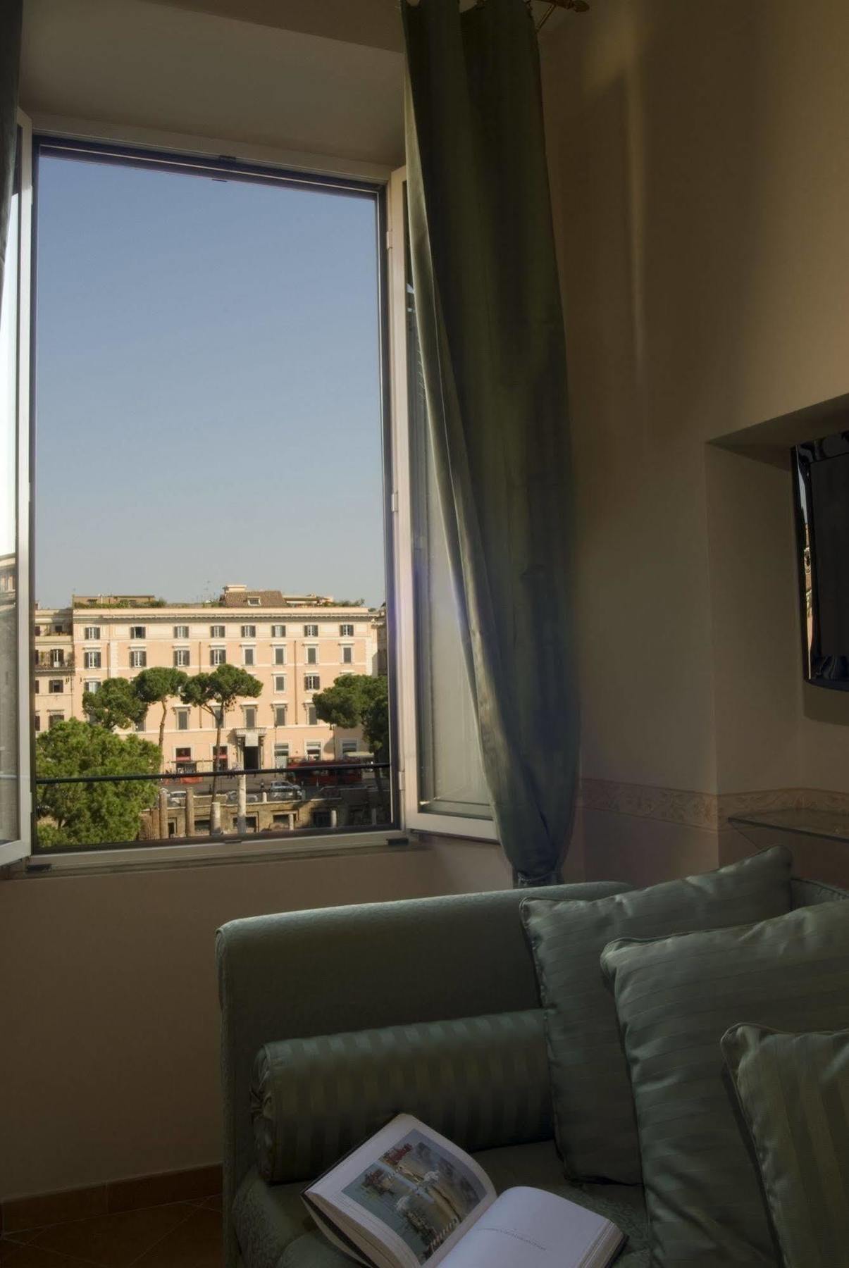 Residenza Gens Julia Bed & Breakfast 2*
